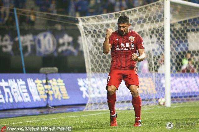 飞了36年的“试飞英雄”黄炳新就曾遇到过30次重大险情，但他依然坚定的说“试飞是危险的职业，但总要有人去执行这个任务”
